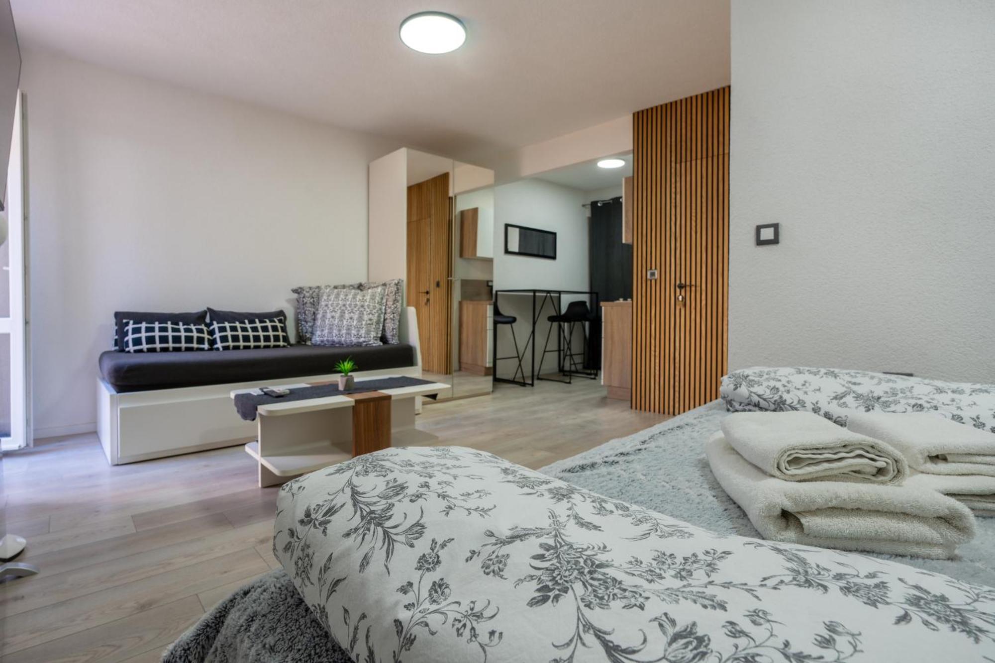 Apartments Villa Sol 스톤 외부 사진